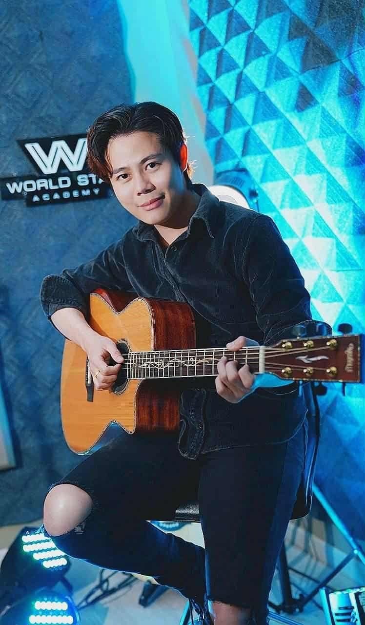 Thursday Music Night at 101 Food & Drink. Punawitti, Sukhumvit Soi 101.